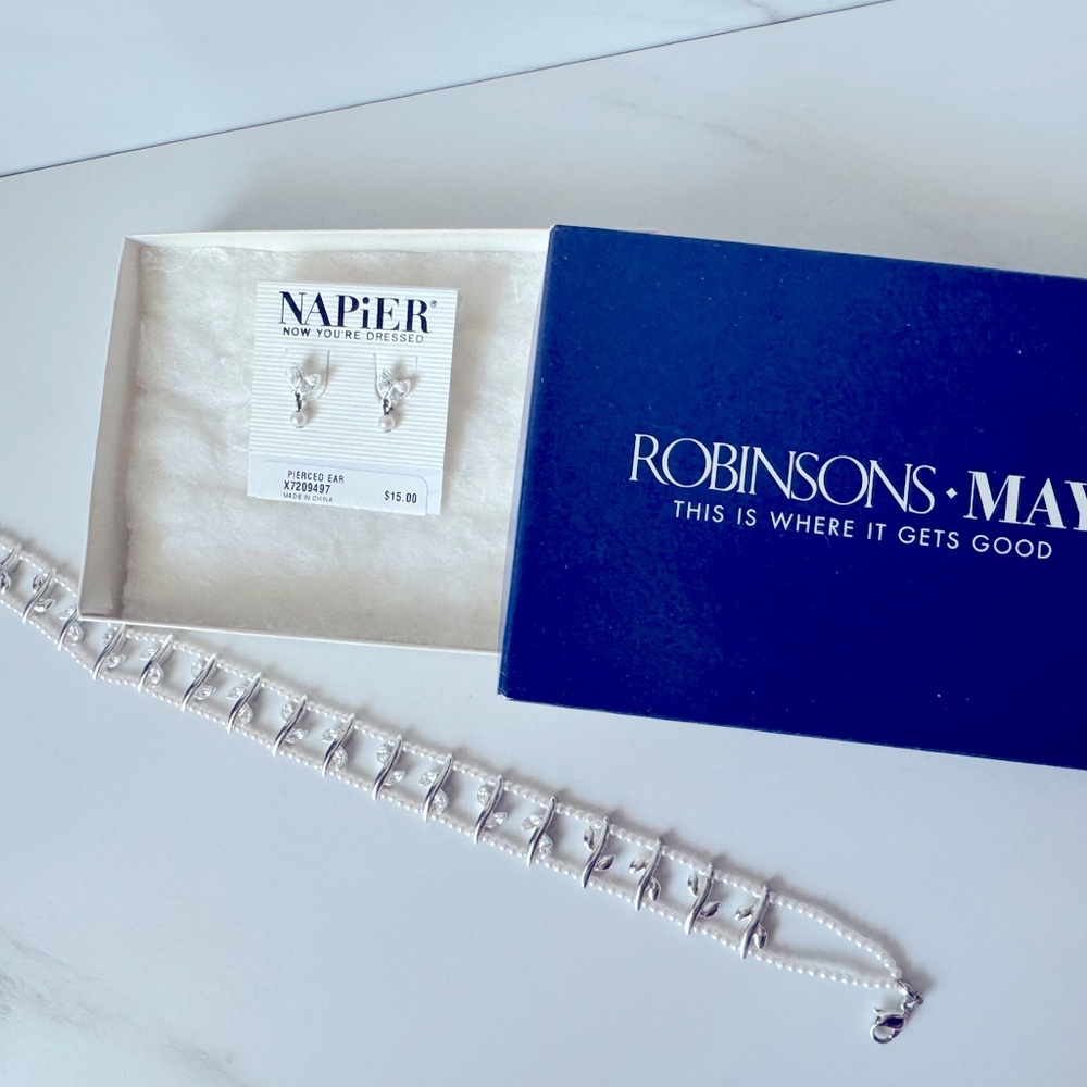 Matching earrings + Chocker set